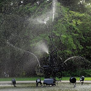 Archivo:Basel Tinguely vor Museum
