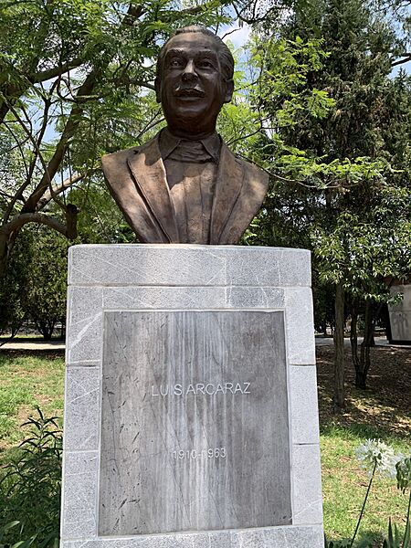 Busto de Luis Alcaraz
