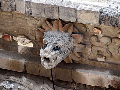 Busto quetzalcóatl en Teotihuacán