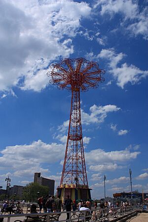 Archivo:Coney island parachute jump 3