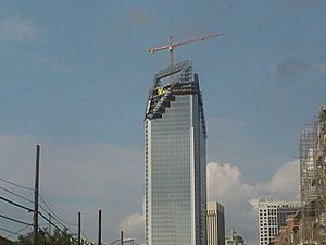 Archivo:Duke Energy Center under construction