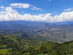 Archivo:El Valle de Tenza visto desde el cerro de Somondoco