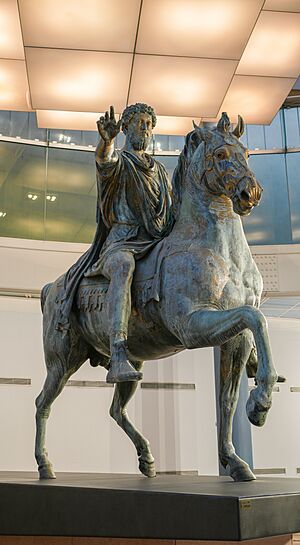 Archivo:Equestrian statue of Marcus Aurelius (Rome)