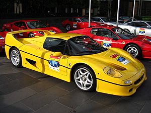 Archivo:Ferrari F50 - front right (Crown Casino, Melbourne, Australia, 3 March 2007)