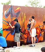 Archivo:Graffiti en Festimad 2005