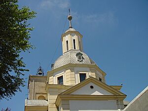 Archivo:Iglesia en Mejorada del Campo
