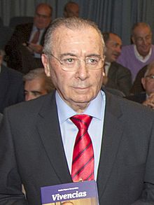 Ignacio Diego destaca la "vocación de servicio público" de Adolfo Pajares en la presentación de su libro `Vivencias' (cropped).jpg