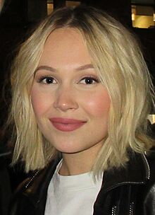 Kelli Berglund (2019) (cropped).jpg