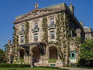 Archivo:Kykuit, Tarrytown, NY - front facade