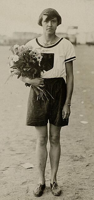 Archivo:Lina Radke 1928