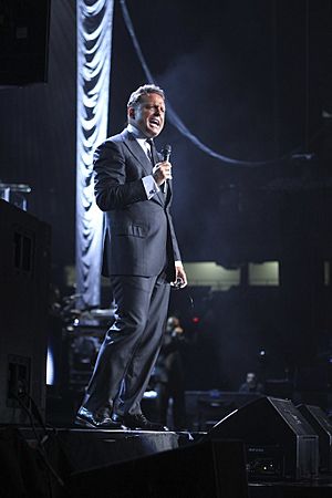 Archivo:Luis miguel 2012
