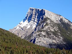 Archivo:Mount Rundle, Banff, Canada (200544945)