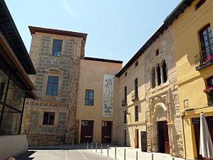 Archivo:Palacio del Conde Luna