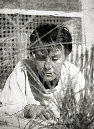 Archivo:Photo portrait of Harper Lee (To Kill a Mockingbird dust jacket, 1960)