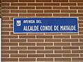 Placa de la Avenida del Alcalde Conde de Mayalde