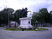 Archivo:Plaza Bolívar de Maracay