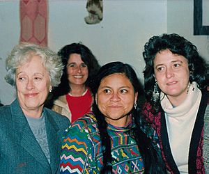 Archivo:Rigoberta con Lomban y Ana Gonzalez