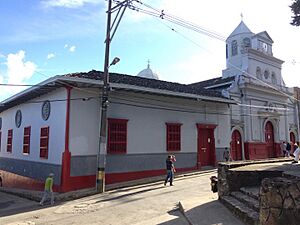 Archivo:Santuario de Valvanera (Calle 7a.)