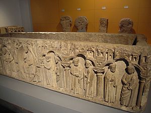 Archivo:Sarcophagi of Santa María de Benevívere - Archaeological Museum of Palencia (1)