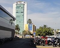 Archivo:Torre y Plaza Cibeles - Irapuato, Guanajuato