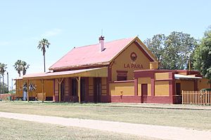 Archivo:Vieja Estación de Tren La Para