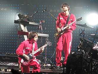 Archivo:Weezer (Oct 2008) 040