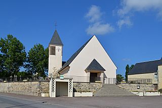 Église Saint-Julien du Mesnil-Patry.jpg