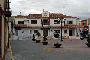 Archivo:Ayuntamiento de Villalba del Rey