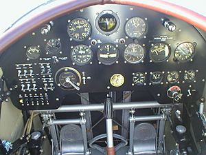 Archivo:Boeing 40 Inst40c