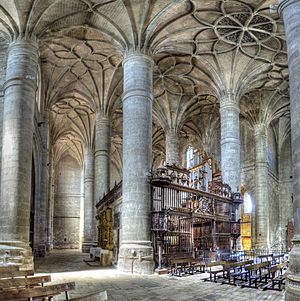 Archivo:Colegiata de Santa María del Mercado (30075620597)