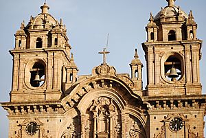 Archivo:Cusco - La Compaňia - panoramio (1)