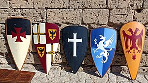 Archivo:Escudos Museo San Carlos Mallorca