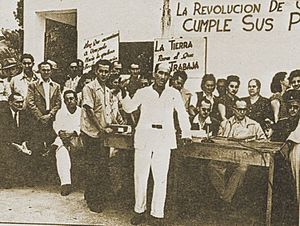 Archivo:Manifestaciones de Acción Democrática en 1945