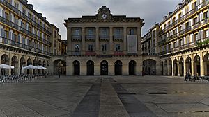 Archivo:Plaza de la Constitución. San Sebastián