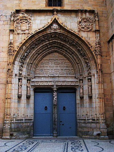 Archivo:Portada de l'església de Sant Martí, Callosa de Segura