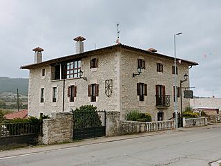 Quincoces de Yuso.jpg
