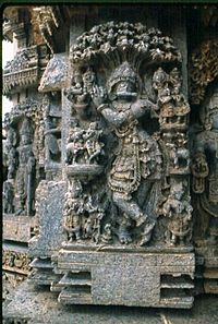 Archivo:Relief sculpture at Keshava temple in Somanathapura1