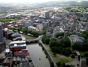 Archivo:River.avon.from.balloon.bristol.arp