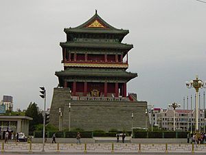 Archivo:TianSqGateTower