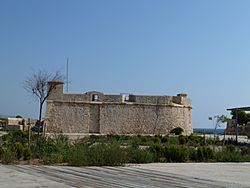 Archivo:Torre fortalesa de Sant Jordi d'Alfama Castell i Fortí de Sant Jordi d'Alfama- a1