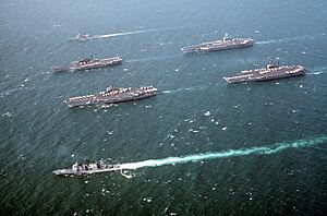 Archivo:US Navy Battle Force Zulu 1991 - DN-ST-91-07575