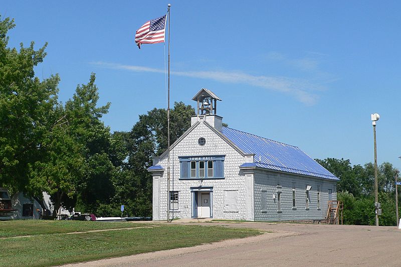 Archivo Volin, SD, town hall from SW 5 long