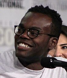 William Jackson Harper at the 2018 Comic-Con International (42913092745) (cropped).jpg