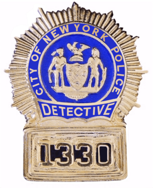 Archivo:Badge of a New York City Police Department detective