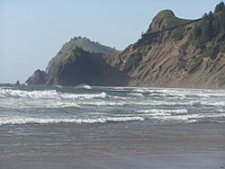 Beach at Road's End State Park (Lincoln City, Oregon - June 2007).jpg