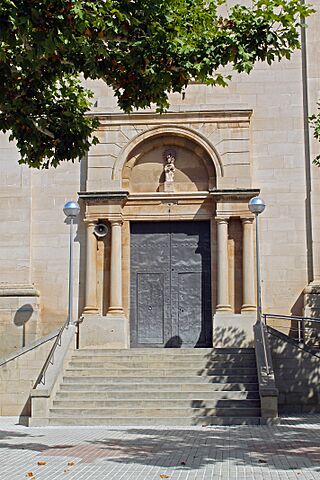Bellvís Església Parroquial Entrada.jpg