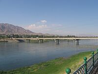 Archivo:Bridges in Khujand