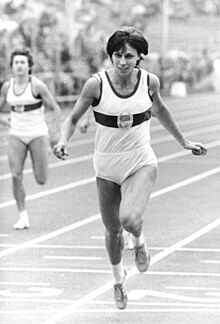 Bundesarchiv Bild 183-1983-0618-022, Marita Koch, Silke Gladisch.jpg