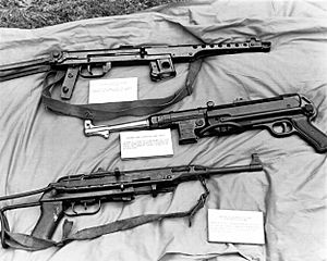 Archivo:Captured NVA Weapons
