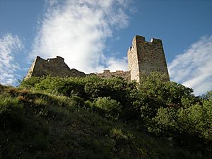 Archivo:Castillo de Cornatel